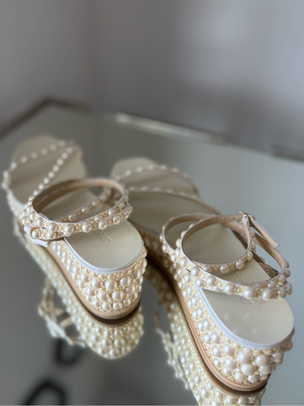 Jimmy Choo Drive Pearl-embellished Leather Espadrille Wedge Sandals 
$1,525 39.5 - Picture 13 of 15